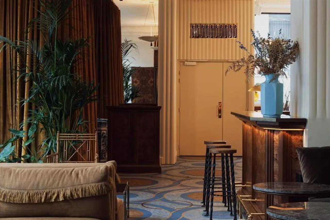 Hotel Rochechouart - Orso Hotels Париж 4*,